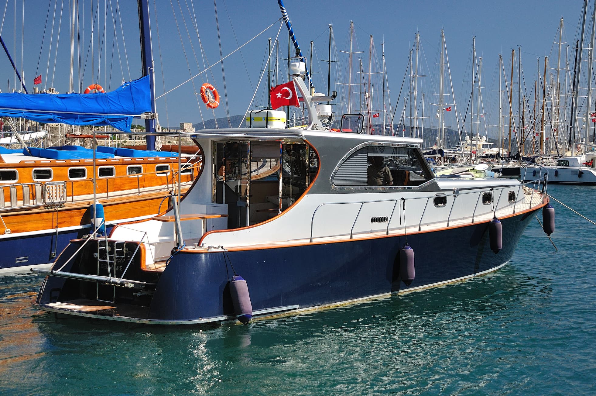 LA PERLA 3